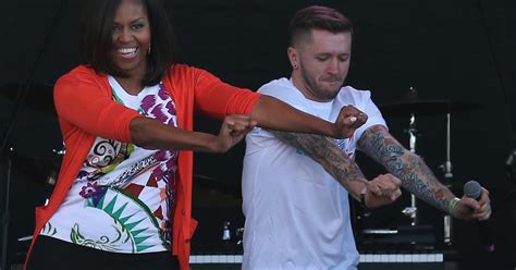 Michelle Obama Shows Off Her Uptown Funk At Easter Egg Roll Cbs News
