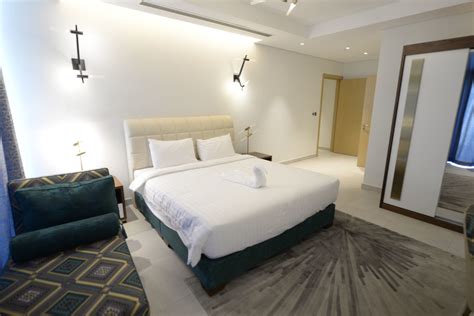 Anzeige Vermietung Wohnung Doha, 3 Räume ref:L1905DA