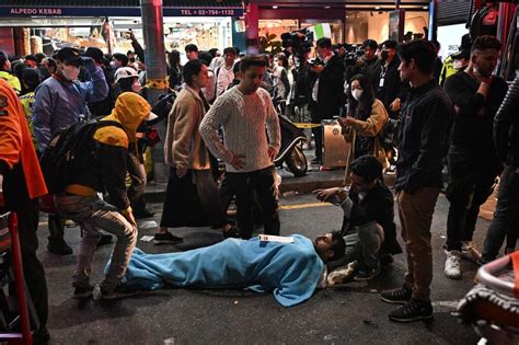 Photos Halloween Stampede In Seoul Kills At Least 146 Injures 150