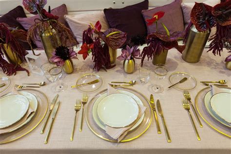 I bought the charger plates over a month and a half ago and finally got them. Charger Plate Sofia Clear Glass with Gold Rim | gotvintage ...