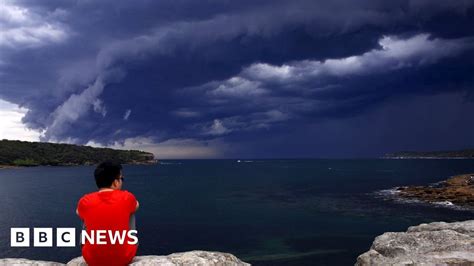 Storm Tsunami Cloud Rolls Across Sydney Bbc News