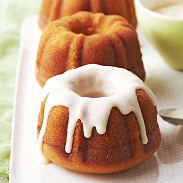 Thaw by transferring the cakes to the fridge overnight, then warm to room temperature and. Peach Cordial Mini Bundt Cakes | Midwest Living