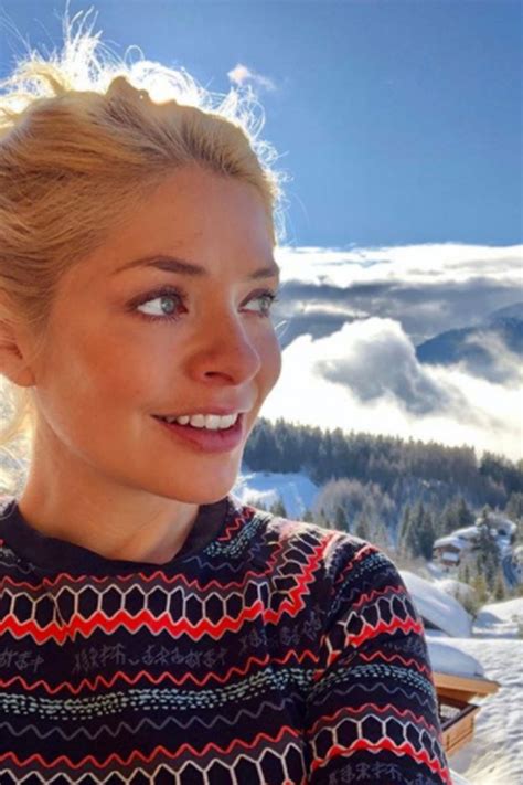 Holly Willoughby Makeup This Morning Presenter Reveals £299 Beauty Product In Skincare Routine