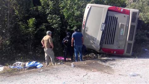 At Least 11 Dead In Tourist Bus Crash In Mexico Officials Say Cbs News