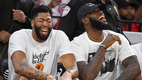 Lakers Star Lebron James Finds Unique Way To Bond With Teammates