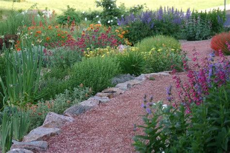 Pin By Shannon Clark On Grow Xeriscape Colorado Landscaping