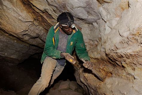 South Africa’s gold industry, like its economy, is crumbling - The
