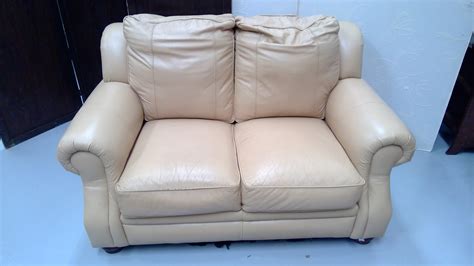 Lot 129 Two Seater Leather Sofa Height 85cm Width