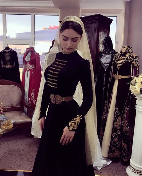 Circassian Girl Наряды Традиционные платья Мода на хиджабы
