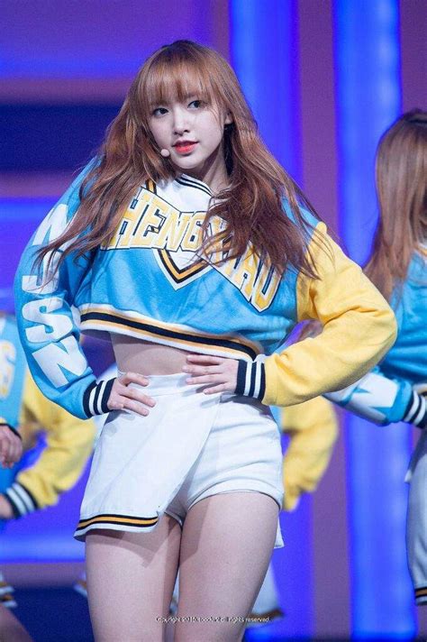 1 여동생이 노브라로 다녀서 고민. WJSN Cheng Xiao Pics & Gifs😊 | K-Pop Amino