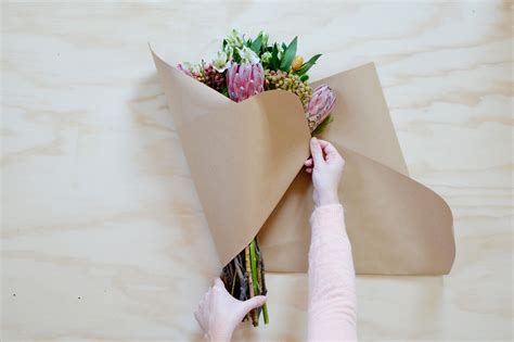 The Secret To Wrapping A Basic Bouquet So It Looks Beyond Lovely