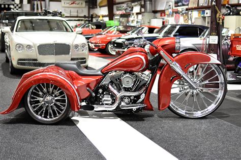 2015 Harley Davidson Freewheeler Air Ride Big 30 Wheel Custom Fenders
