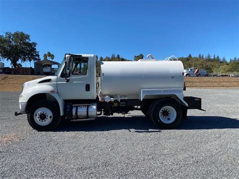 2015 International 4300 Water Trucks For Sale With 2000 Gallon Capacity