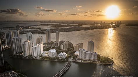 Panorama Tower Floridas Tallest Building Tops Off In Miamis