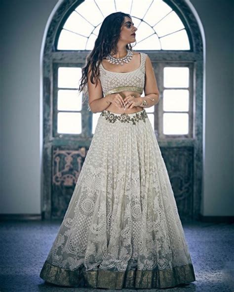 Regal Chikankari Lehengas For The Brides And Bridesmaids To Pick Right