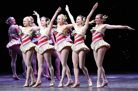 Rockettes 10 Leg Exercises That Keep The Dancers In Shape