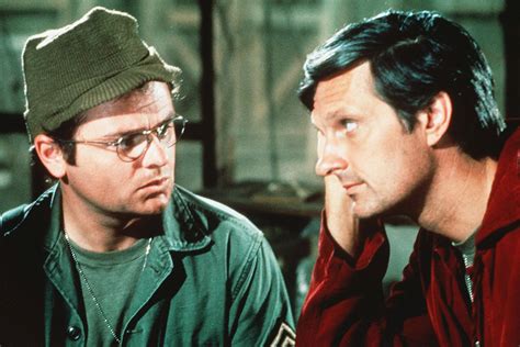 Mash Take A Behind The Scenes Look At The Classic Series Tv