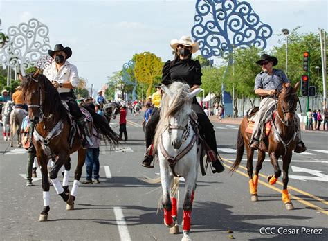 Tradicional Desfile Hípico Contó Con La Participación De 1 Mil 500