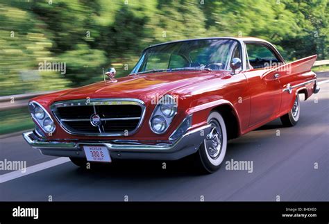 Chrysler 300 C Hi Res Stock Photography And Images Alamy