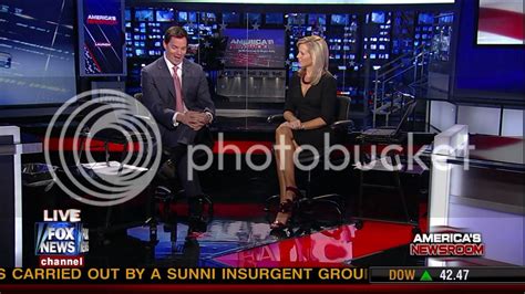 Tv Anchor Babes A Hot Leggy Shannon Bream On Americas Newsroom