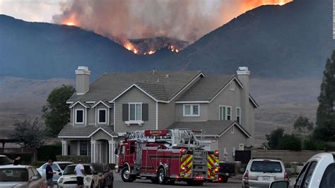 Murrieta fire: California blaze explodes from 25 acres to 1,000 acres