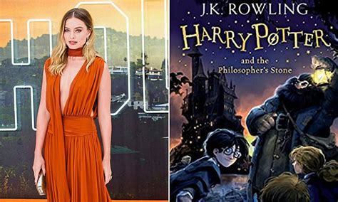 Please Just Enjoy The Books First Margot Robbie Reads Harry Potter