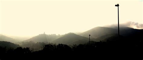 Más Tamaños Montcada El Perfil De La Niebla Flickr ¡intercambio