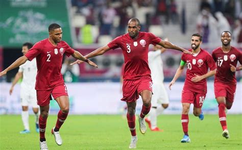 منتخب قطر لكرة القدم هو ممثل قطر الرسمي في رياضة كرة القدم، ويشرف عليه الاتحاد القطري لكرة القدم الذي تأسس عام 1960 وانضم إلى الاتحاد الدولي لكرة القدم عام 1970. قطر في المجموعة الرابعة لبطولة الكأس الذهبية 2021