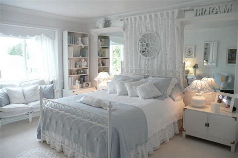 Get discount offers on modern bed, contemporary bed, italian beds, berlin bed, hamptons bed, aron bed, japanese bed, queen bed, mahogany lacquer modernize your bedroom with leather bedroom furniture. 16 Beautiful and Elegant White Bedroom Furniture Ideas ...