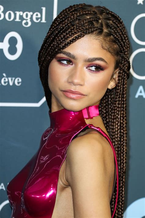 Critics Choice Awards 2020 The Best Skin Hair And Makeup Looks On