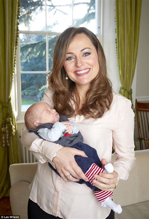 She is the reporter of the briefing, a live news program. BBC newsreader Victoria Fritz reveals how her waters broke ...