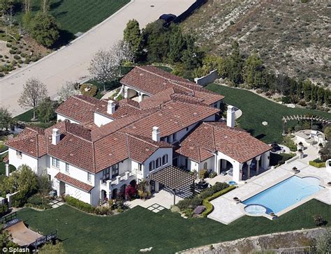Ambulance Called To Justin Biebers House After Underage Girl Is