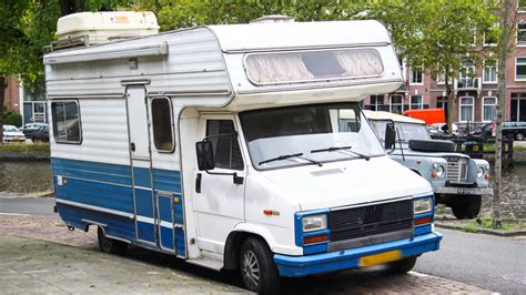 Mag U Een Caravan Of Camper Voor De Deur Parkeren Max Vandaag