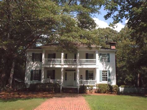Stately Oaks Plantation Mansion Was The Inspiration For Tara In The