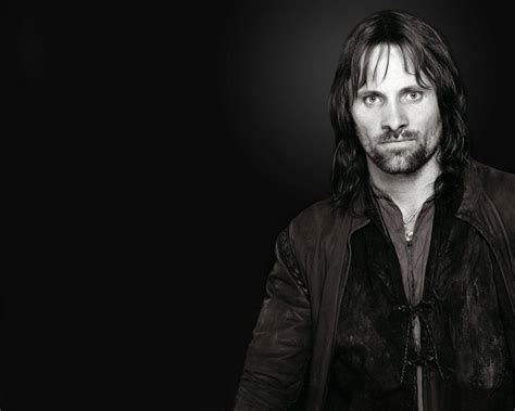 Download Hollywood Actor Viggo Mortensen As Aragorn Wallpaper