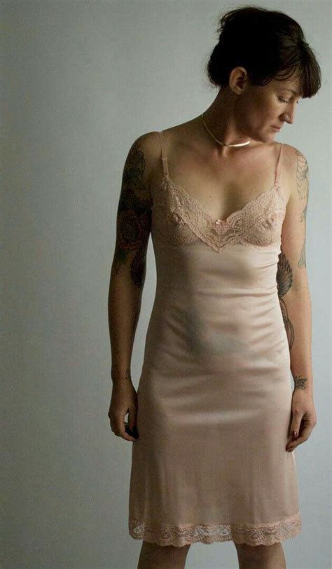 Pin By Pankow Kübler On Unterkleid Celebrity Dresses Bustier Dress