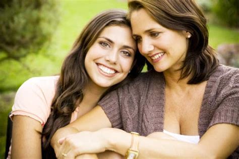 Lo Que Las Mamás Deben Enseñarles A Sus Hijas Sobre El Amor