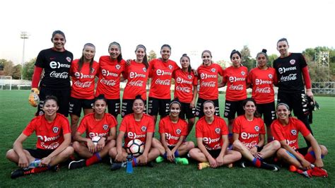 Jun 09, 2021 · selección femenina fútbol españa eurocopa femenina la uefa pondrá a la venta 700.000 entradas para la eurocopa de 2022 selección femenina españa vilda: Selección femenina de futbol debutará este miercoles en la ...