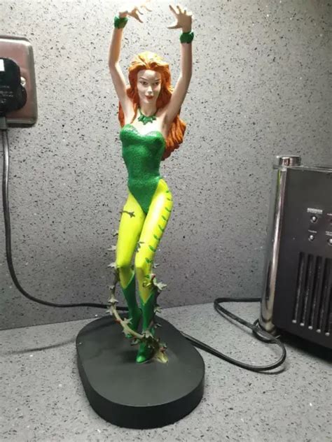 Warner Brothers Studio Store Poison Ivy Statue Dc Comics Uma