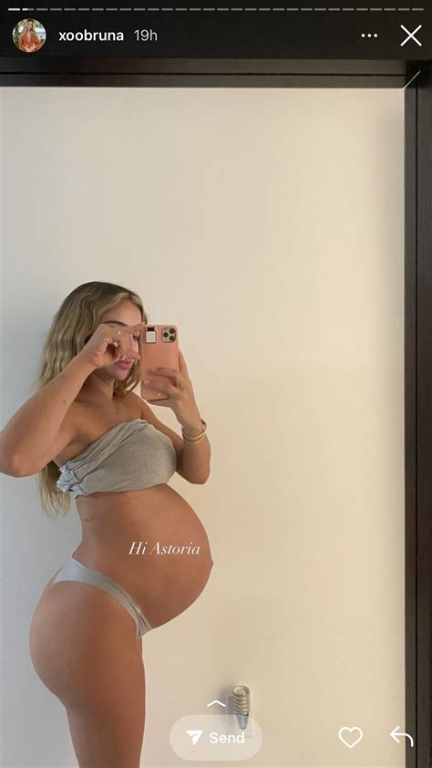 Girl Maternity Pictures Cute Pregnancy Pictures Baby Bump Pictures
