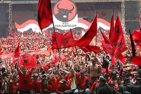 Nama hasto kristianto disebut dalam persidangan kasus suap pergantian antar waktu yang melibatkan politikus pdip, harun masiku sebagai penyuap, agar bisa menggantikan riezky aprilia. PDIP Pastikan Pemecatan Harun Masiku | Republika Online