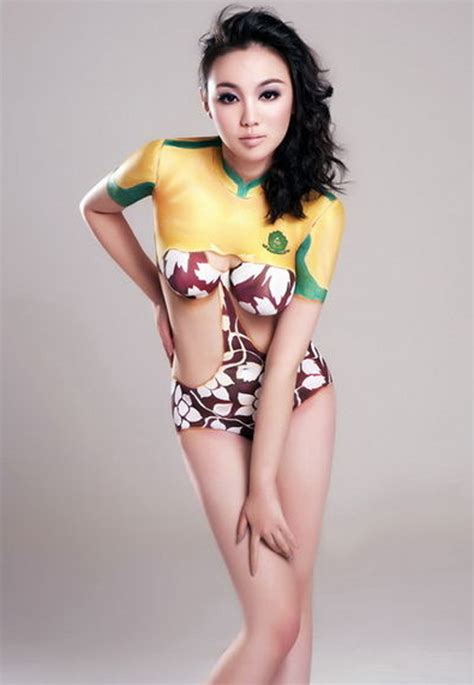 Beauty And Secret World Cup Chinese Hot Girl Bodypainting