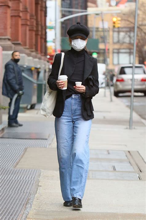 Katie holmes' new york city summer romance with emilio vitolo jr. KATIE HOLMES and Emilio Vitolo Jr Out in New York 01/04 ...