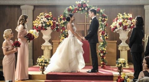 The Flash Star Grant Gustin And La Thoma Are Married Vrogue Co