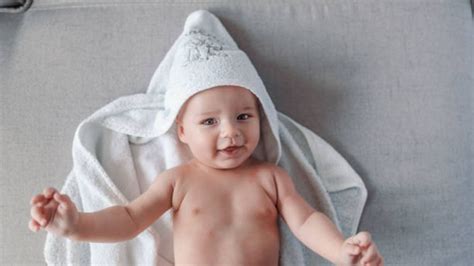 Primero Baño Del Bebé Cómo Hacerlo Y Cuándo Es El Mejor Momento
