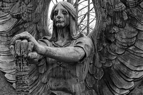 Weeping Angel Statues Stock Photos Pictures And Royalty Free Images Istock