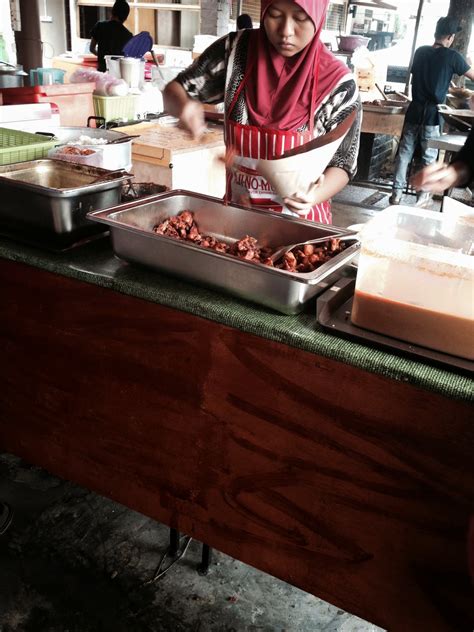 Orang indonesia di ajari makan etok salai cikgu cantik kelantan. Mau Makan Minum: Nasi Manggey | Warung Kita(Sg. Buloh)