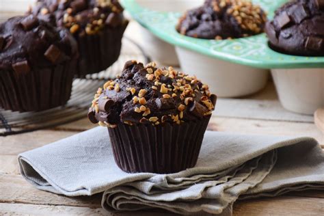 Chocolate muffins are an excuse to eat chocolate for breakfast. Perfect Starbucks chocolate muffins - Anne-Sophie ...