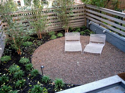 Best 25 Fabulous Gravel Backyard Design Ideas For Your Backyard