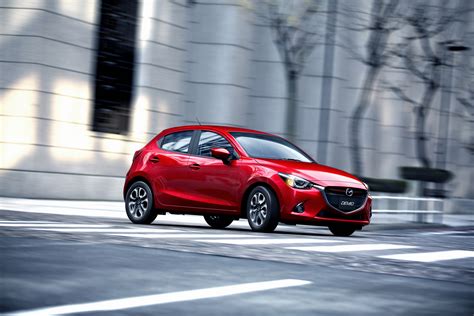 2015 Mazda 2 Hd Pictures